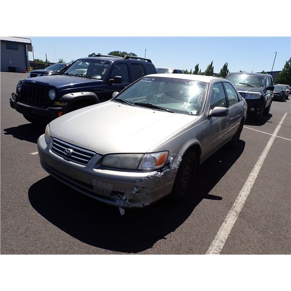 2001 Toyota Camry RUNS WITH MECHANICAL PROBLEMS
