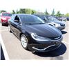 Image 2 : 2015 Chrysler 200