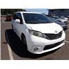 Image 2 : 2012 Toyota Sienna