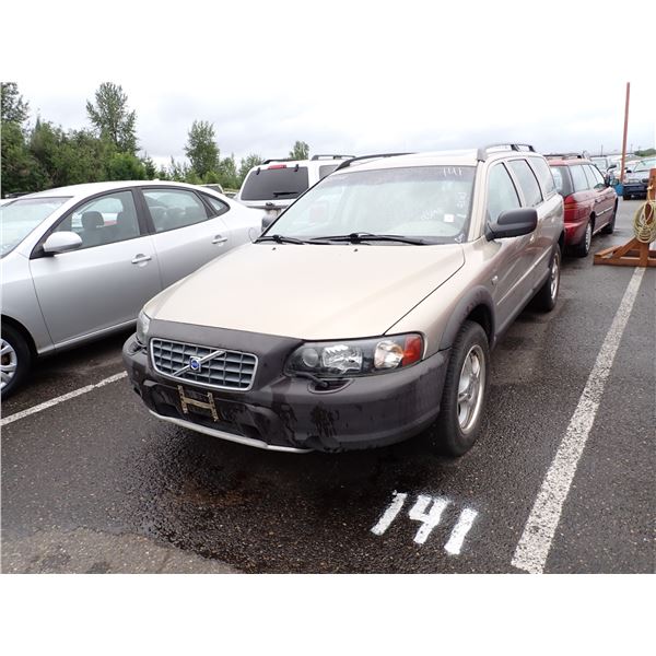 2004 Volvo XC70