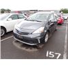 Image 1 : 2013 Toyota Prius v