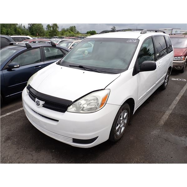 2004 Toyota Sienna