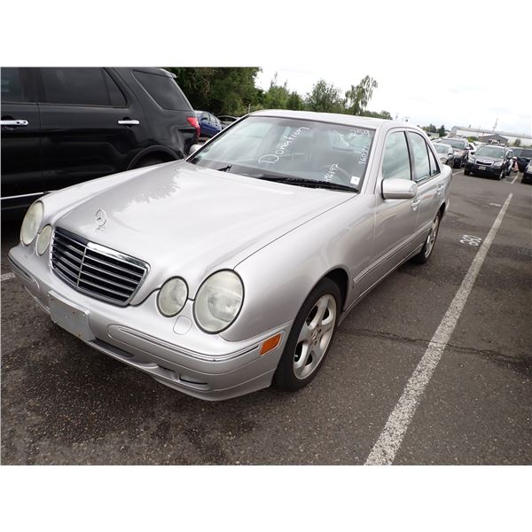2002 Mercedes-Benz E320