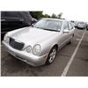 Image 1 : 2002 Mercedes-Benz E320