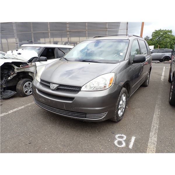 2005 Toyota Sienna