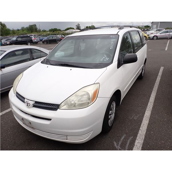2004 Toyota Sienna