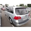 Image 4 : 2012 Volkswagen Routan