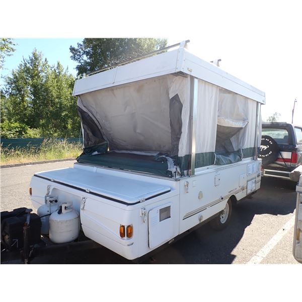 2004 Fleetwood Travel Trailer