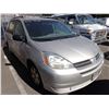 Image 2 : 2004 Toyota Sienna