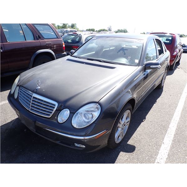 2004 Mercedes-Benz E320