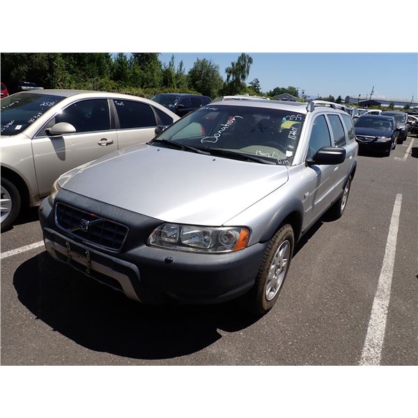 2005 Volvo XC70