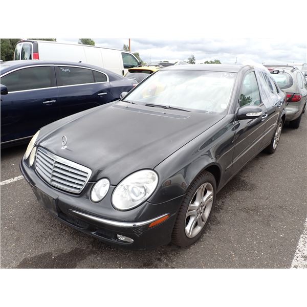 2004 Mercedes-Benz E320