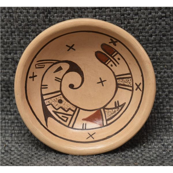 HOPI POTTERY VASE (LOREN H NAMPEYO)