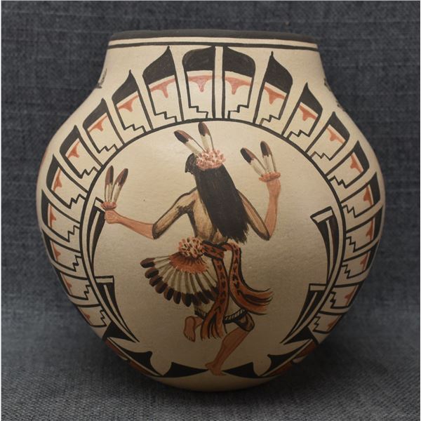 ZIA POTTERY VASE ( MARCELLUS & ELIZABETH MEDINA)