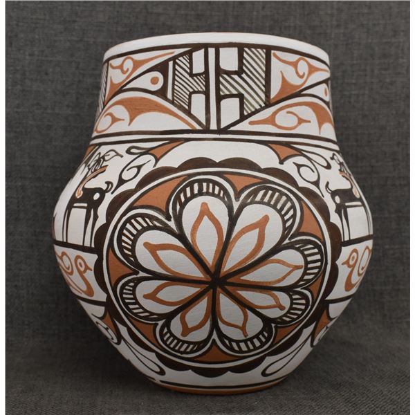 ZUNI POTTERY VASE (CLAUDINE HALOO)