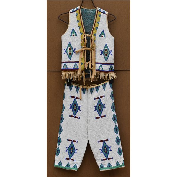 SIOUX CHILD'S OUTFIT