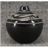 Image 5 : SANTA CLARA POTTERY VASE (GERI NARANJO)