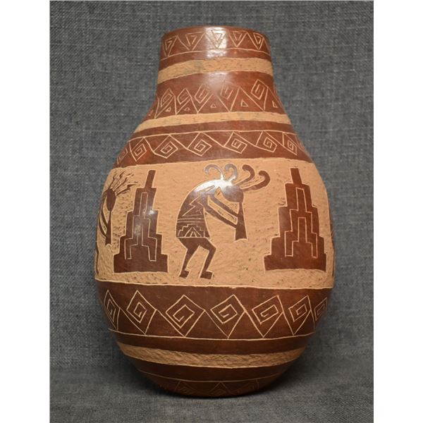 SANTA CLARA POTTERY VASE (DAN TAFOYA)