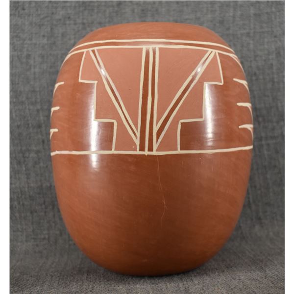 SANTA CLARA POTTERY VASE (NICOLASA NARANJO)
