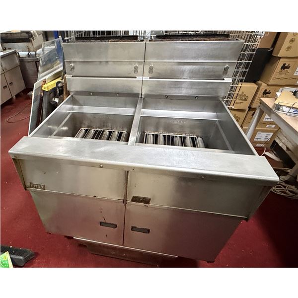 Pitco Frialator SSH60V Dual-Side Deep Fryer 39" x 34" x 45"H