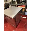 Image 5 : True TUC-27 Undercounter Refrigerator