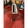 Image 7 : Prince Castle 297-T12P Slim-Line Vertical Bun Toaster