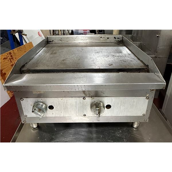 Vollrath 40720 Flat Top Gas Griddle 24" x 25" x 13"H