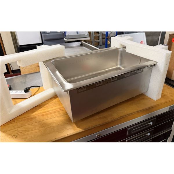 APW Wyott 56471 Drop-In Cold Food Well