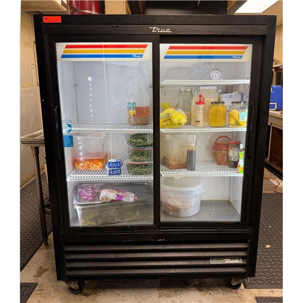 True GDM-41SL-60-HC-LD Refrigerator Merchandiser w/ Sliding Glass Doors (contents not included)