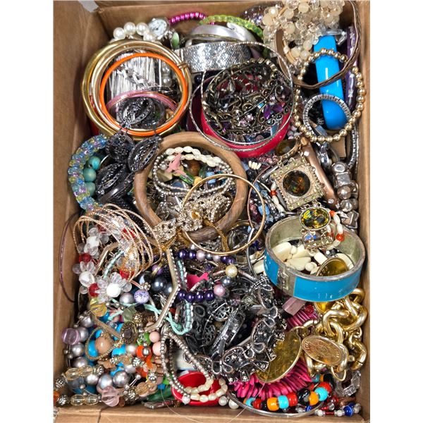 #3 BOX OF VINTAGE BRACELETS