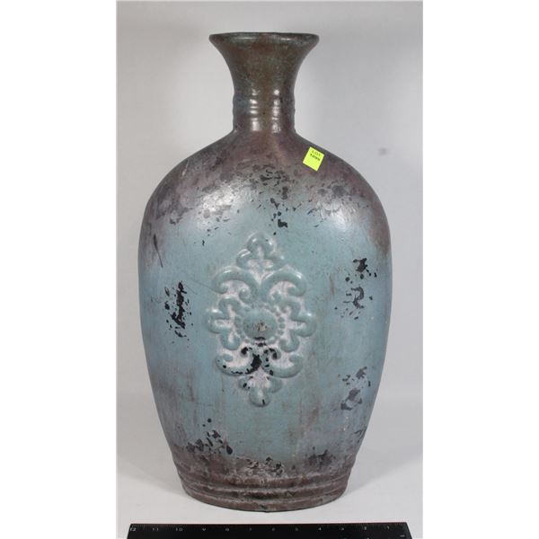 LARGE CERAMIC VASE, MADE TO LOOK ANTIQUE