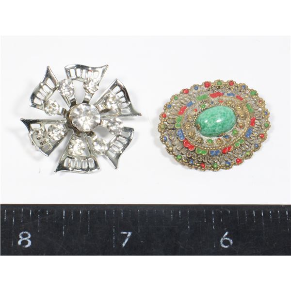 LOT OF 2 VINTAGE BROOCHES. FLORAL FAN HAS