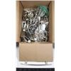 Image 1 : LOT OF KITCHEN CABINET HANDLES & BAKING MIXER