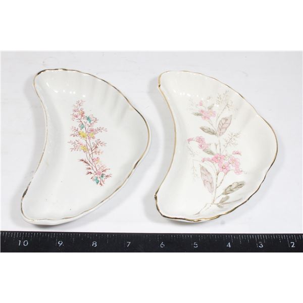 2 SAME SHAPE DIFFERENT DESIGN MOON SHAPE DISHES