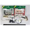 Image 1 : 2 PACKS OF CHRISTMAS CARDS AND 2 3'' MAGNIFIERS