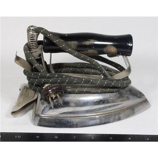 VINTAGE SUPERIOR ELECTRICS IRON