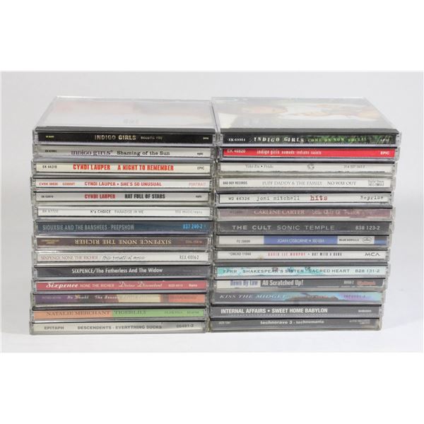 LARGE COLLECTION OF CDS INCLUDING CYNDI LAUPER