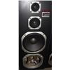 Image 4 : HARMAN KARDON RECEIVER W/ HITACHI SPEAKERS