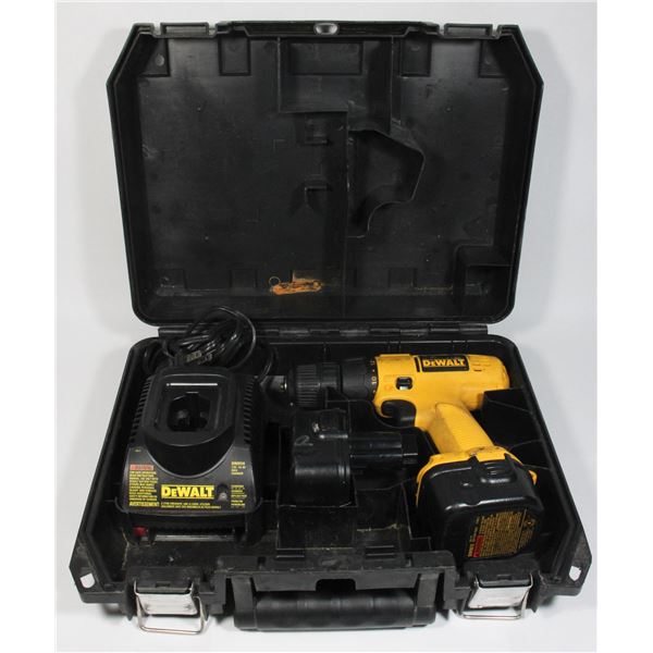 DEWALT DW907 DRILL IN CASE WITH CHARGER