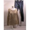 Image 1 : The Possession Stephanie (Kyra Sedgwick) Movie Costumes