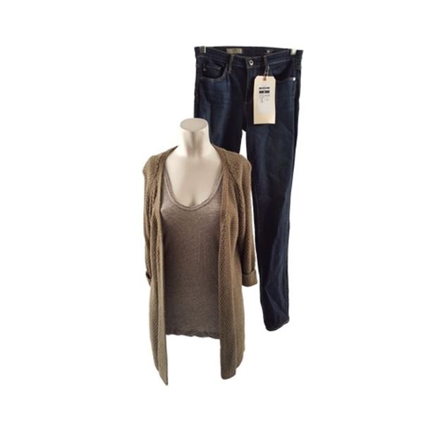 Patriot's Day Carol's (Michelle Monaghan) Movie Costumes