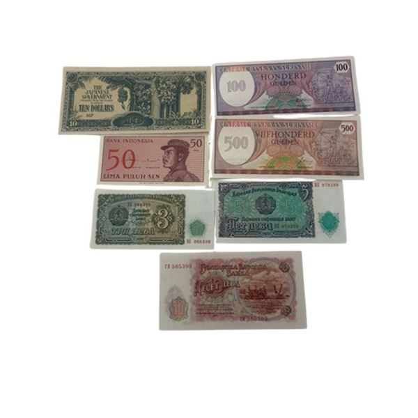 Lot of 7 Vintage World Banknotes (1940s–1980s) – Bulgaria, Indonesia, Suriname, WW