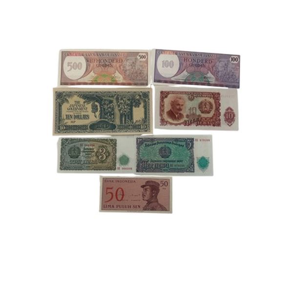 Lot of 7 Vintage World Banknotes (1940s–1980s) – Bulgaria, Indonesia, Suriname, WW