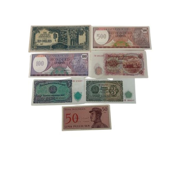 Lot of 7 Vintage World Banknotes (1940s–1980s) – Bulgaria, Indonesia, Suriname, WW