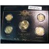 Image 2 : 1299. 2000 Cent, Nickel, Dime, Quarter & Dollar 24K Gold Plated Set in Display Box.