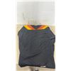 Image 5 : Vintage Vancouver Canucks CCM Flying V Men's Small Jersey