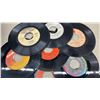 Image 2 : Collection of 45 RPM Vinyl Single Records from the 1970s and 1980s, Various Artists