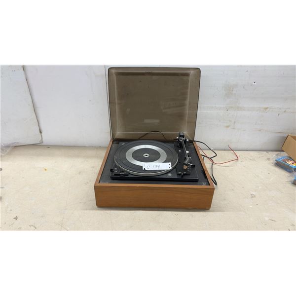 Dual 1219 Automatic Turntable with Walnut Base and Dust Cover, Missing Rod on Turntable