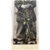Image 4 : Artistic 72728 Selectively Colorized Print on MDF, Boy with Roses, 21 x 62"