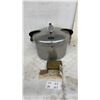 Image 1 : National No. 7 Pressure Cooker, 13 Imperial Quart, and Princess Mary Christmas 1914 Tin